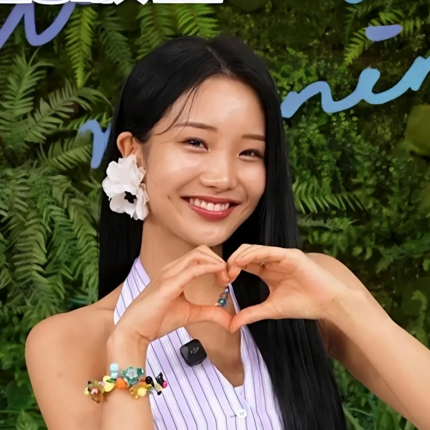 Behind-the-scenes cut of Kim Soyeon (2004)