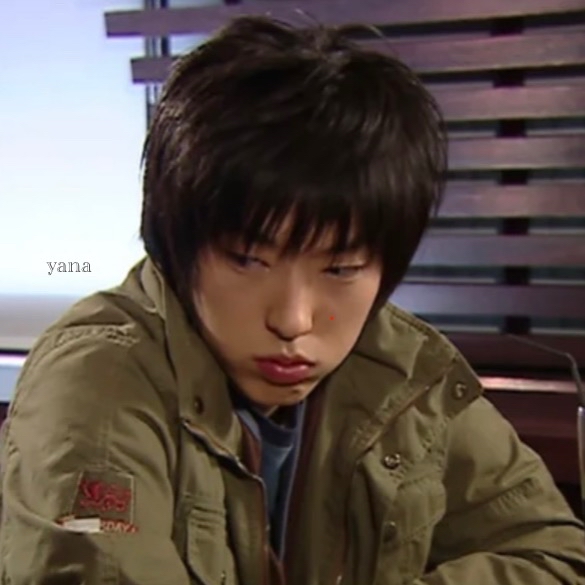 Behind-the-scenes cut of Lee Joongi