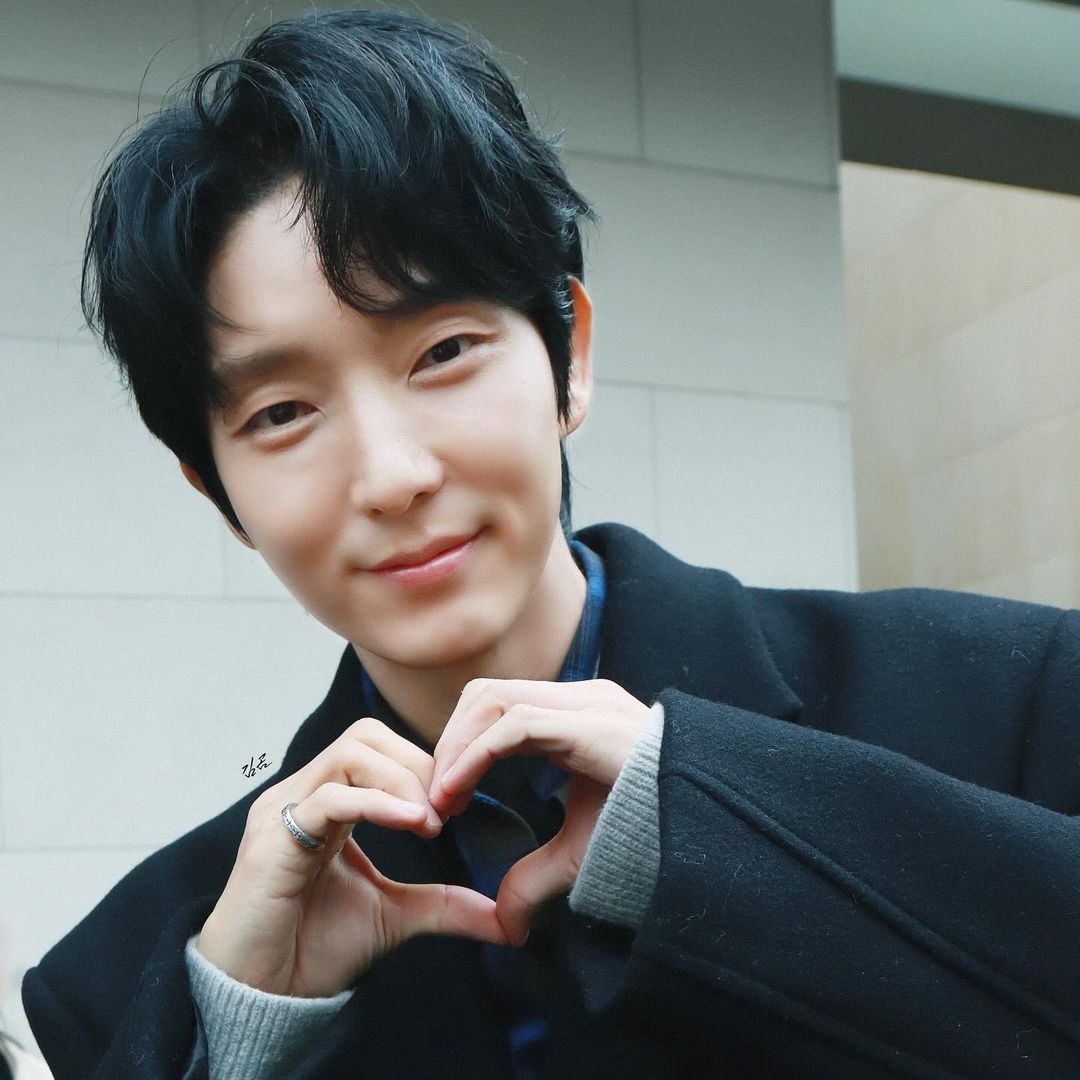 Latest photo of Lee Joongi