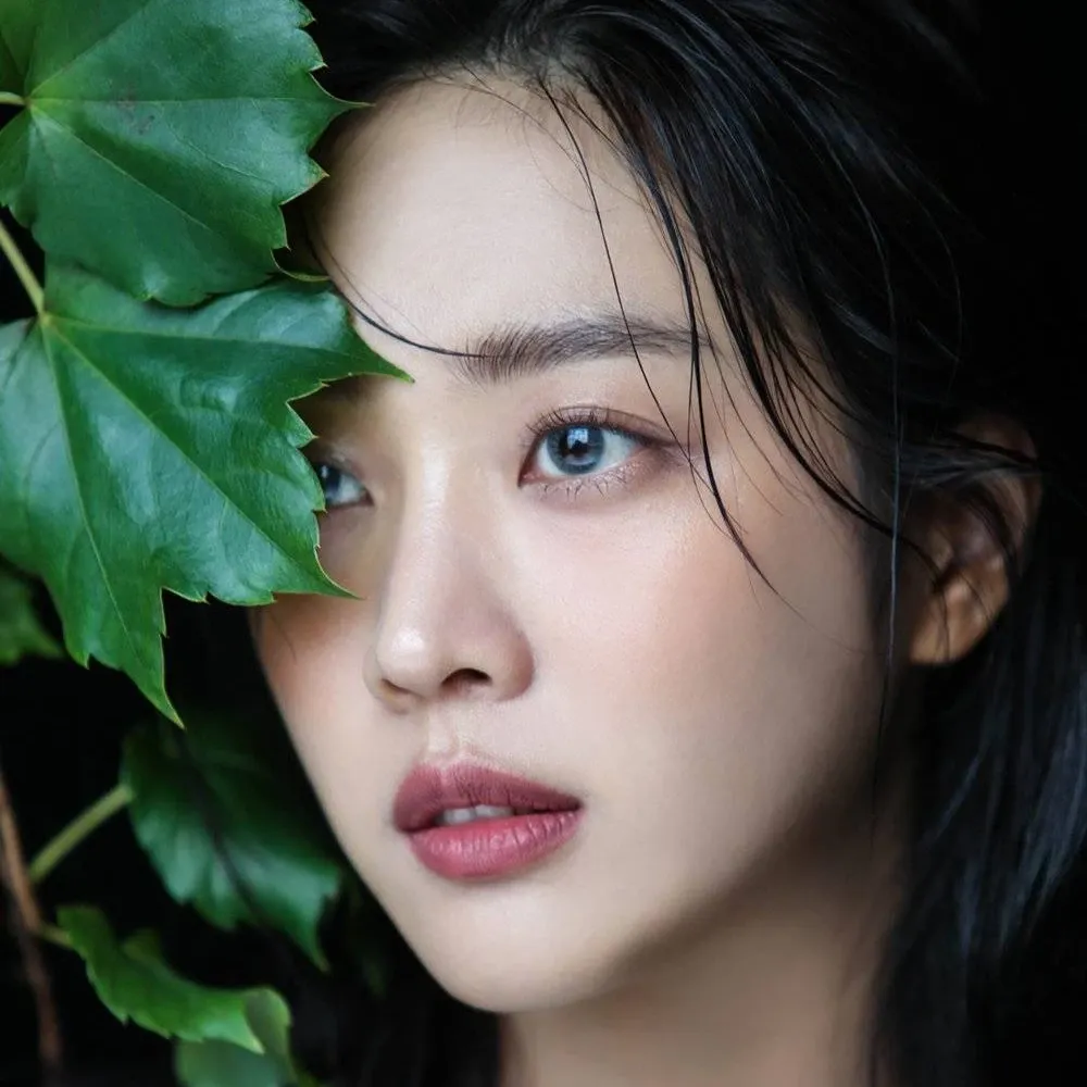 Behind-the-scenes cut of Cho Boah
