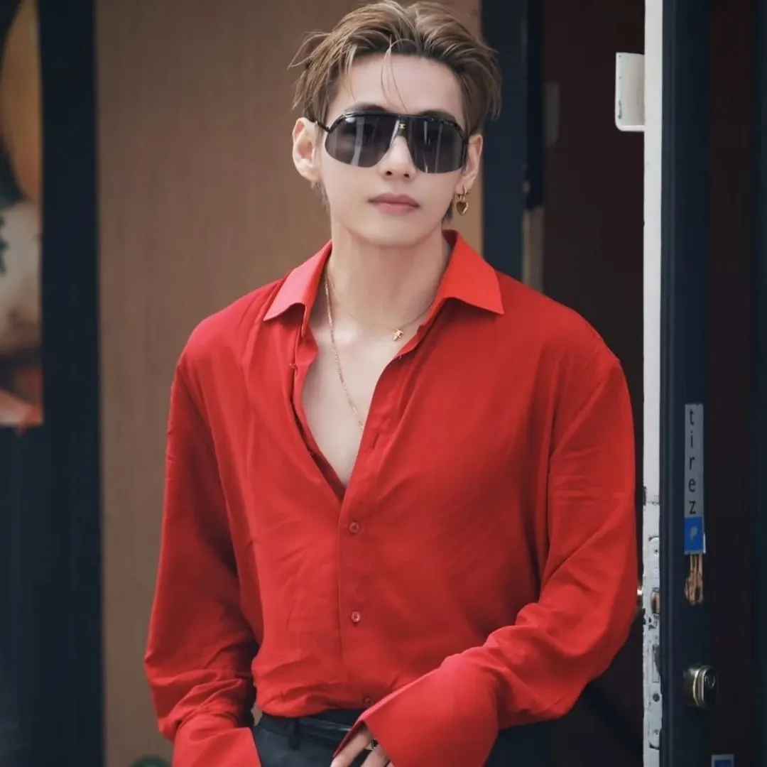 Latest photo of Kim Taehyung (V)