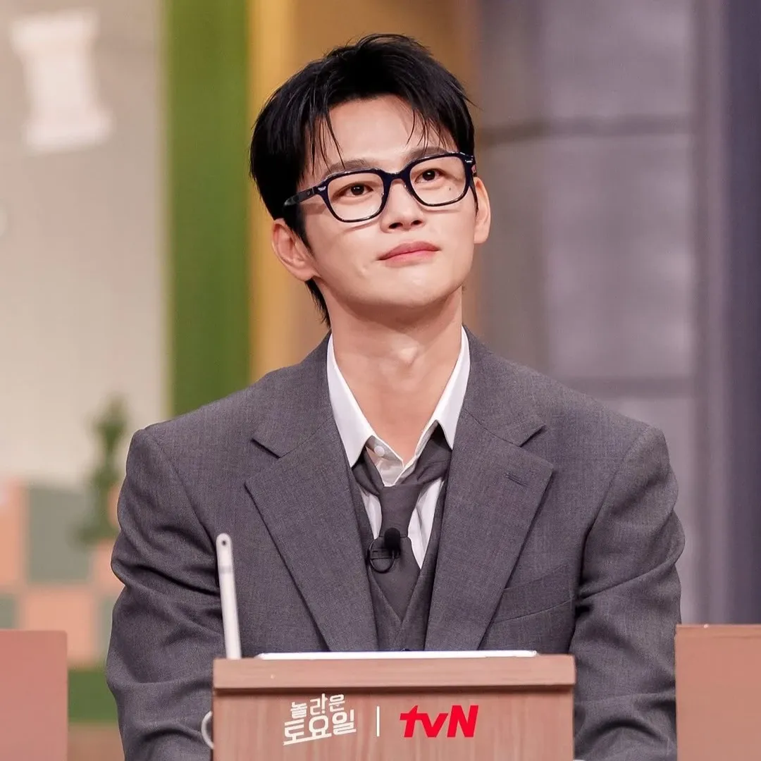 Momen yang diabadikan oleh penggemar Seo Inguk