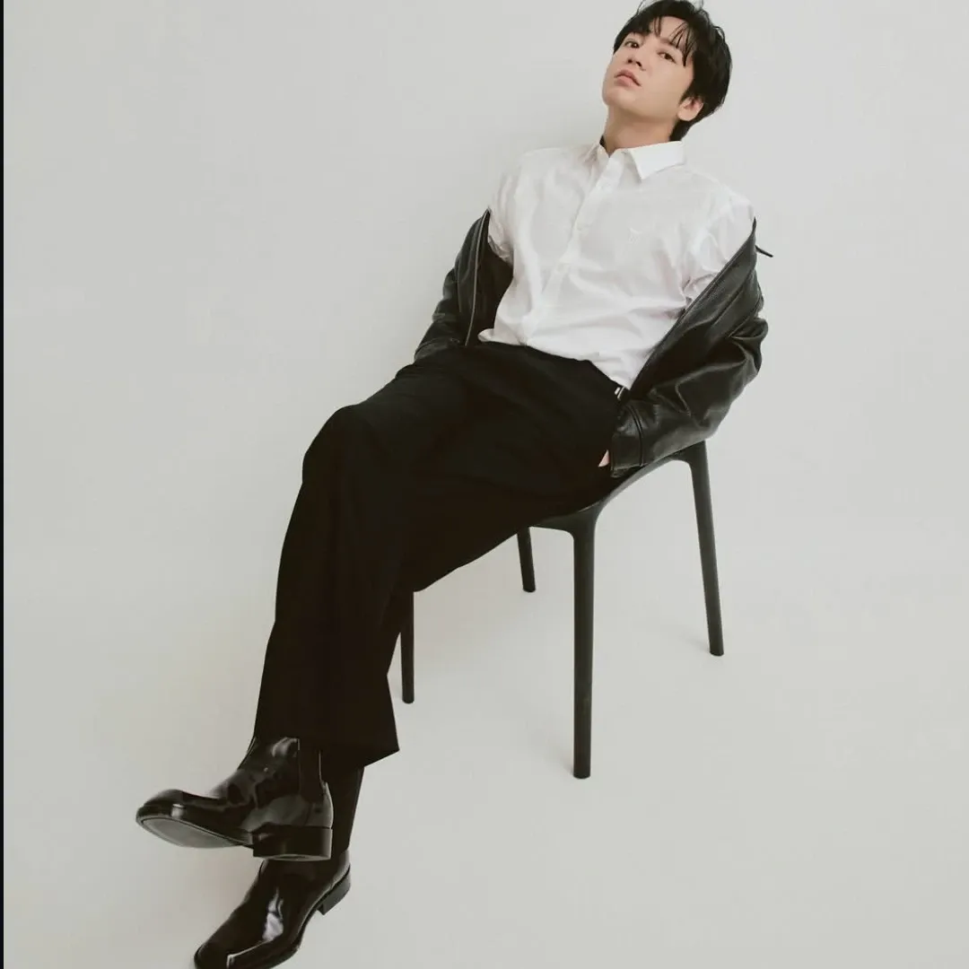 Behind-the-scenes cut of Jang Geunsuk