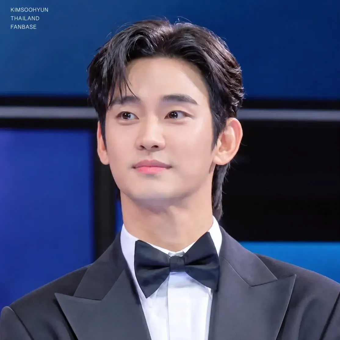 Behind-the-scenes cut of Kim Soohyun