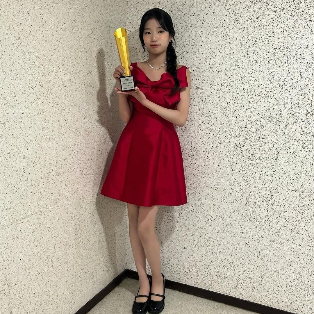 Behind-the-scenes cut of Bin Yeseo