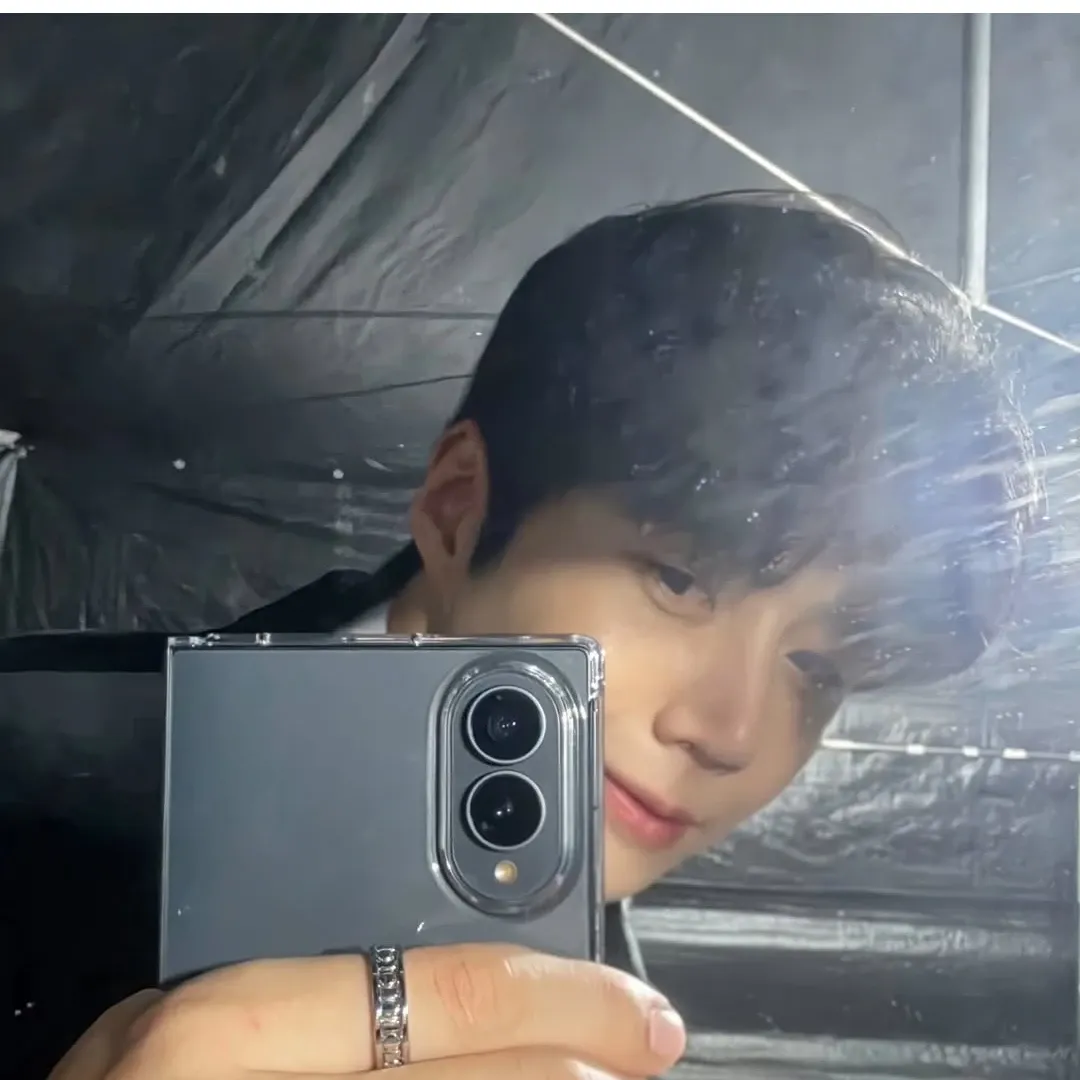 Latest photo of Kim Seonho