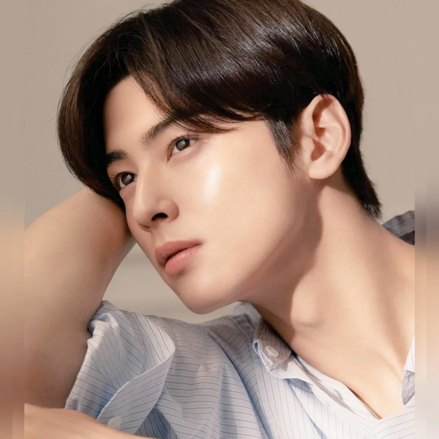 Recent activity shot of Cha Eunwoo