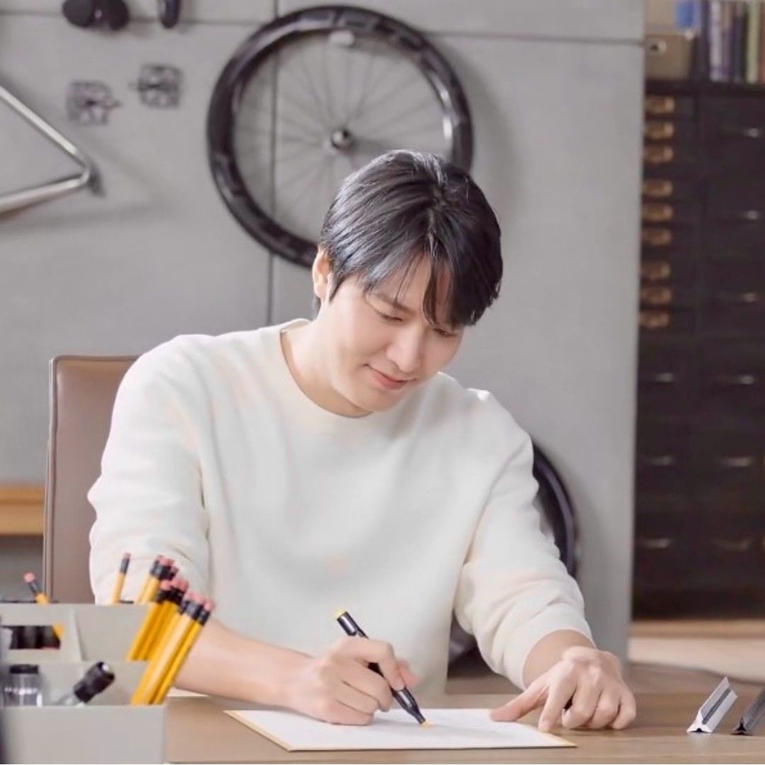 Latest photo of Lee Minho