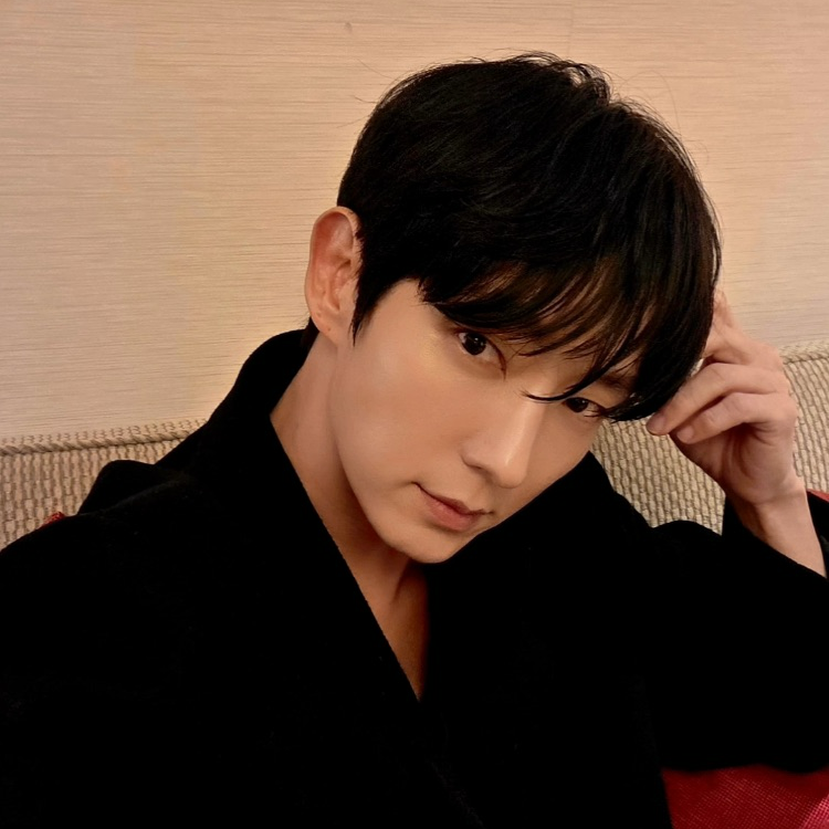 이준기 최근 활동샷