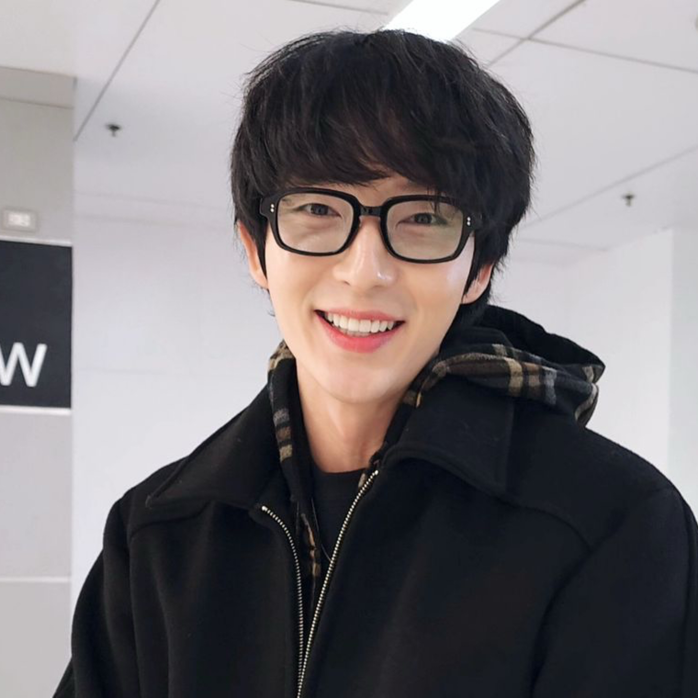 Cuplikan di balik layar dari Lee Joongi