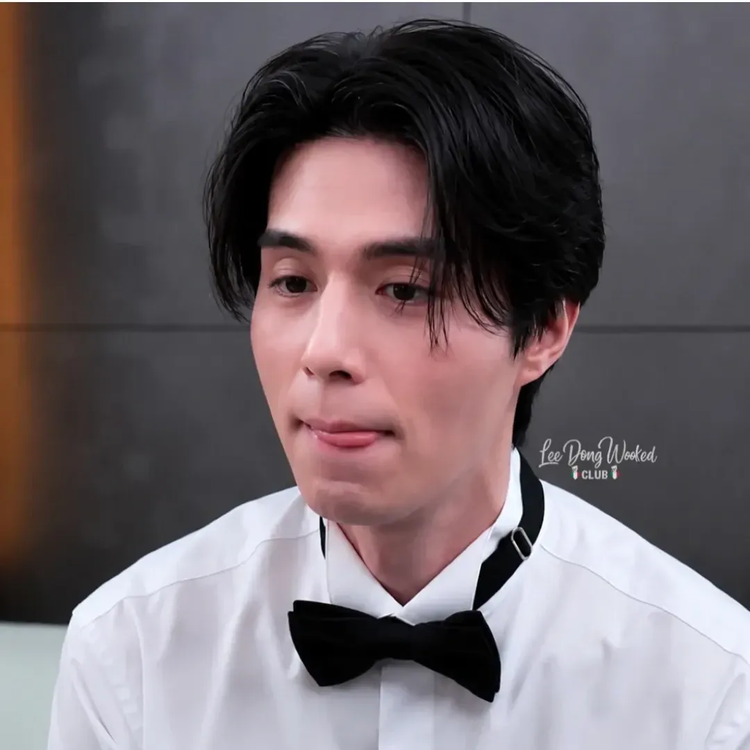 Recent activity shot of Lee Dongwook