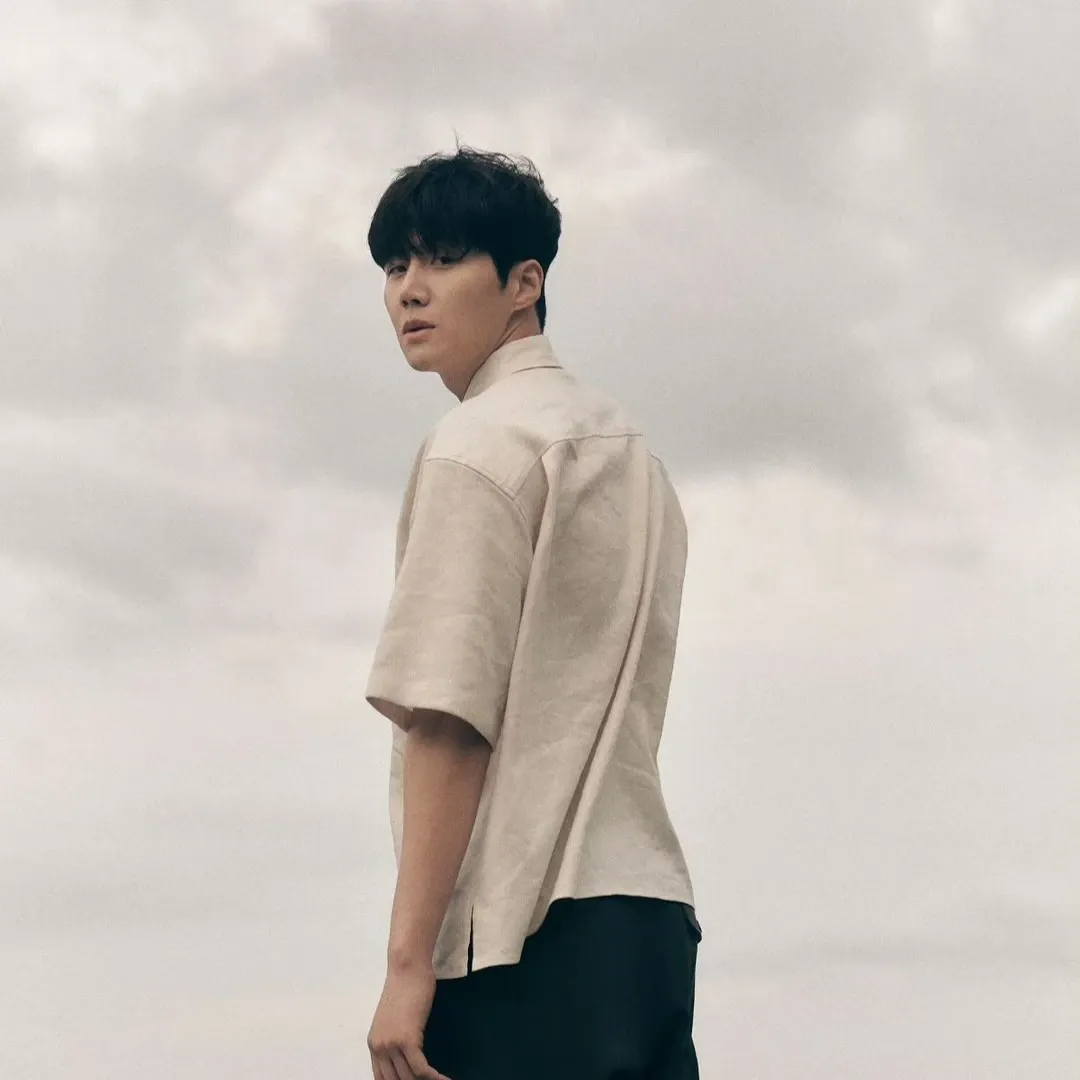 Behind-the-scenes cut of Kim Seonho