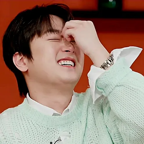 Behind-the-scenes cut of Lee Chanwon