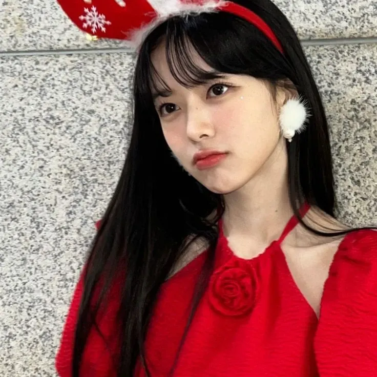Behind-the-scenes cut of Roh Jeongeui