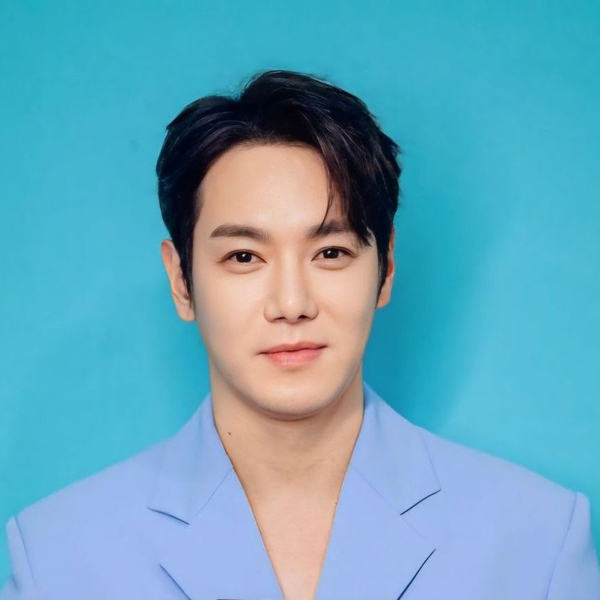 Behind-the-scenes cut of Hwanhee