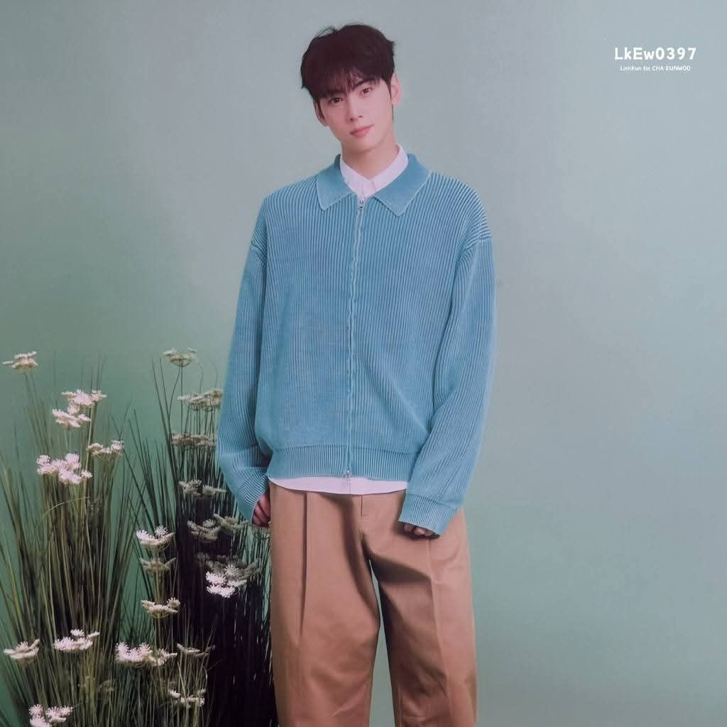 Latest photo of Cha Eunwoo