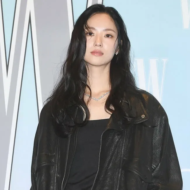 Behind-the-scenes cut of Jeon Yeobeen
