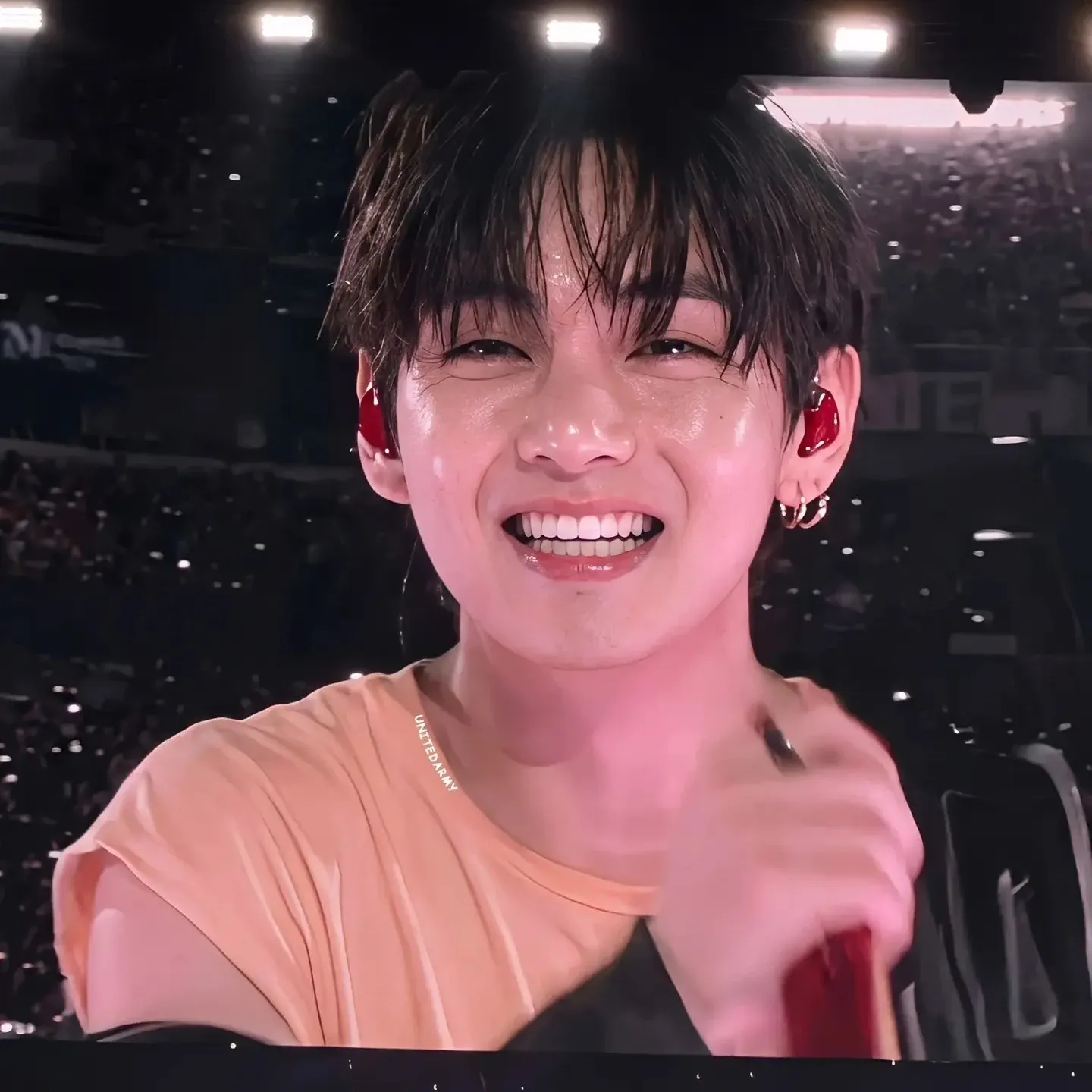Behind-the-scenes cut of Kim Taehyung (V)
