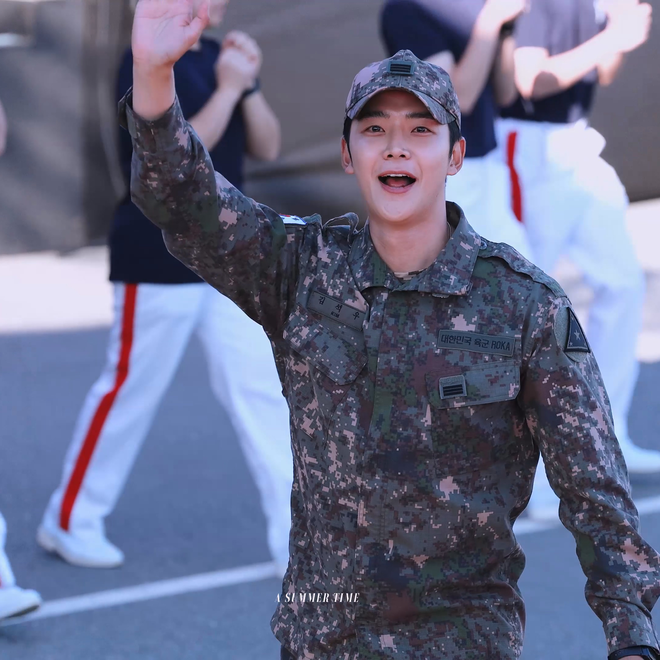 Cuplikan di balik layar dari Rowoon