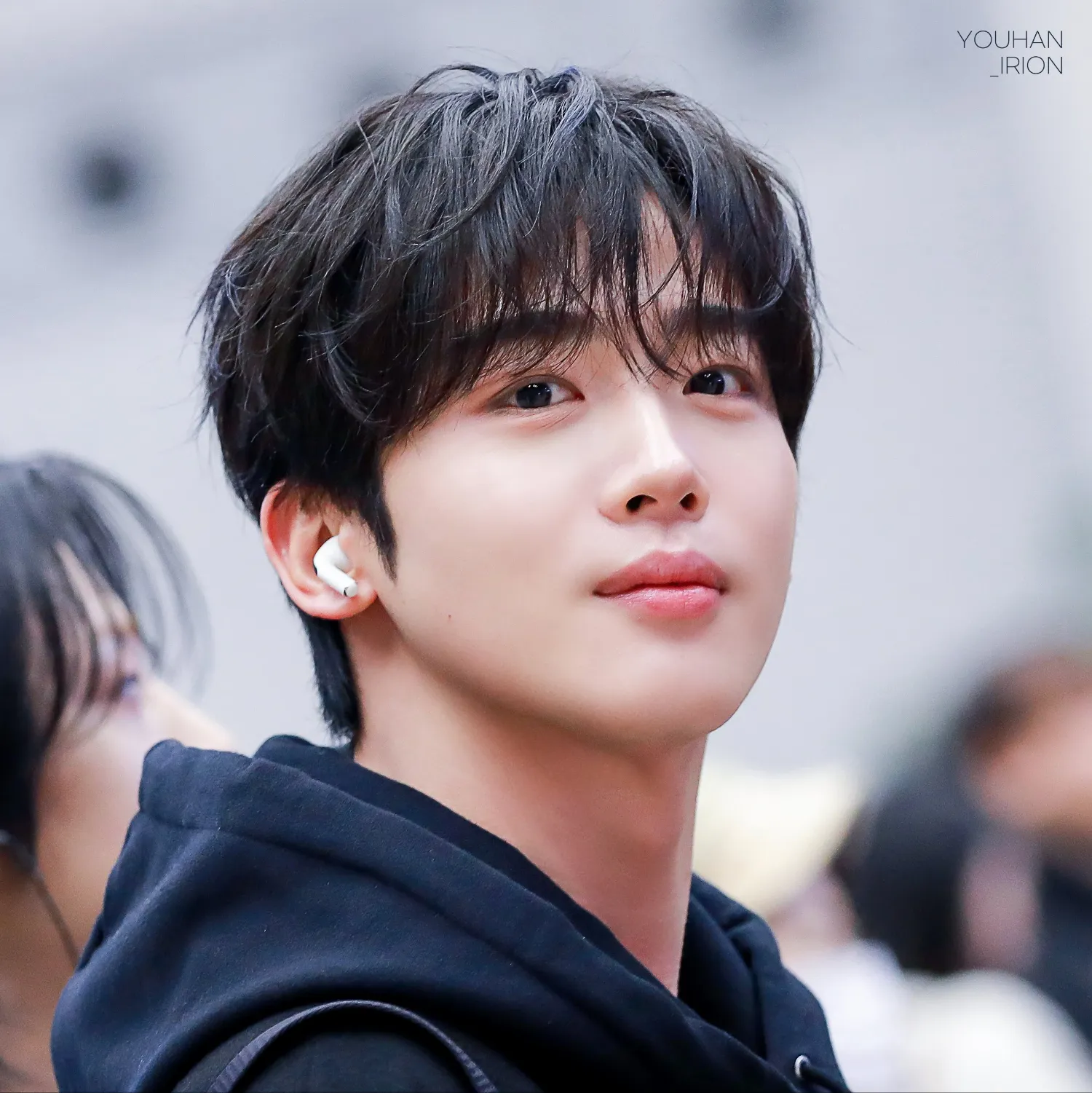 Behind-the-scenes cut of Kim Yohan