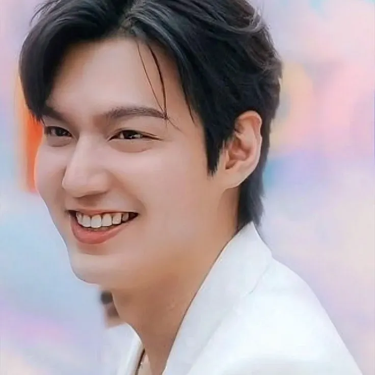 Recent activity shot of Lee Minho
