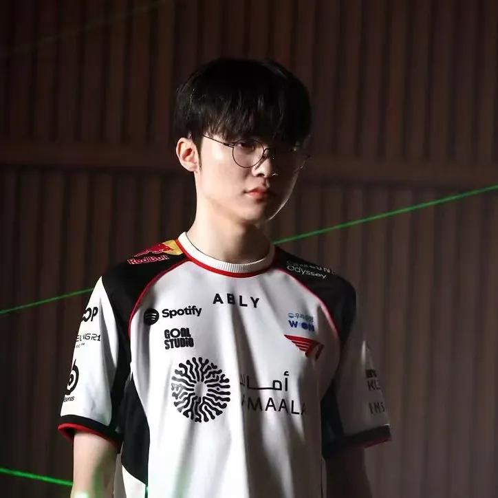 A moment captured by a fan of Faker