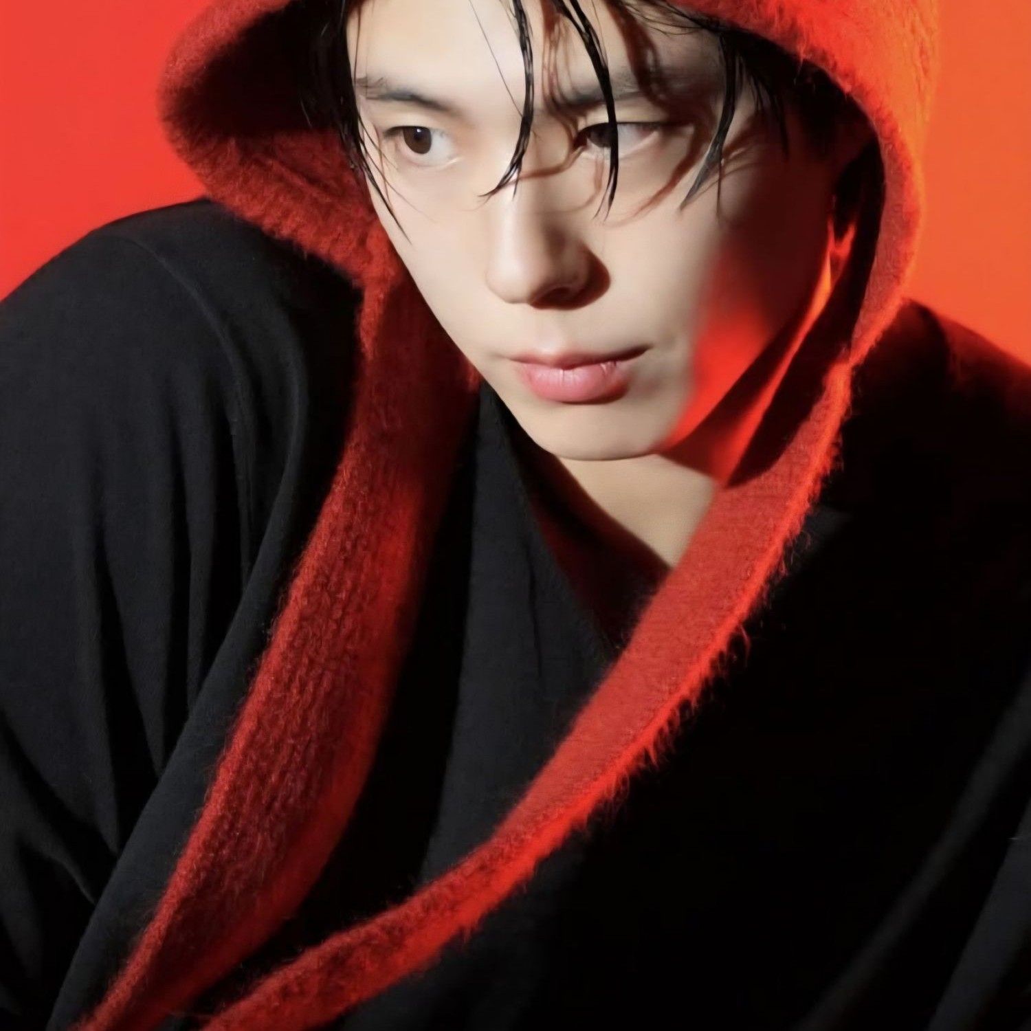 A moment captured by a fan of Park Bogum