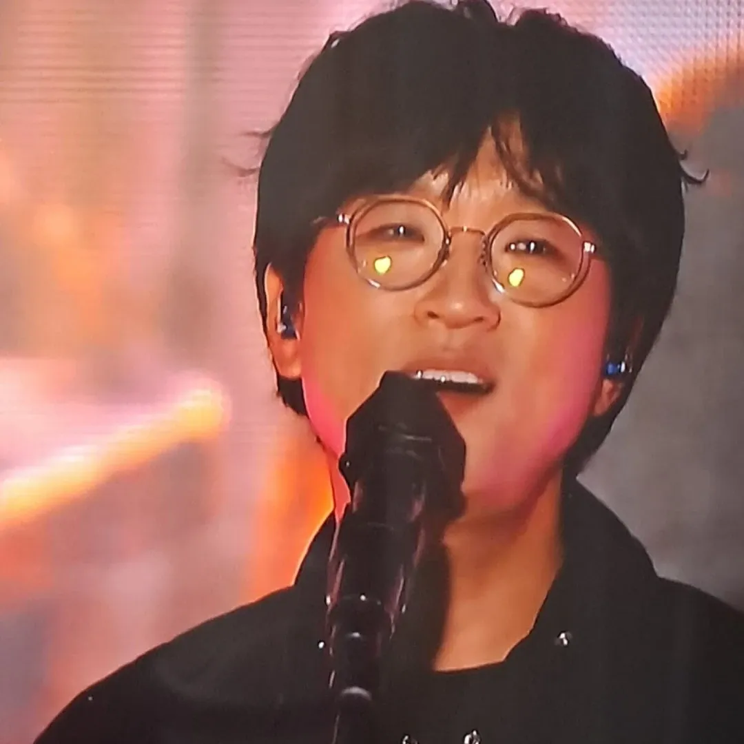Behind-the-scenes cut of Bak Changgeun