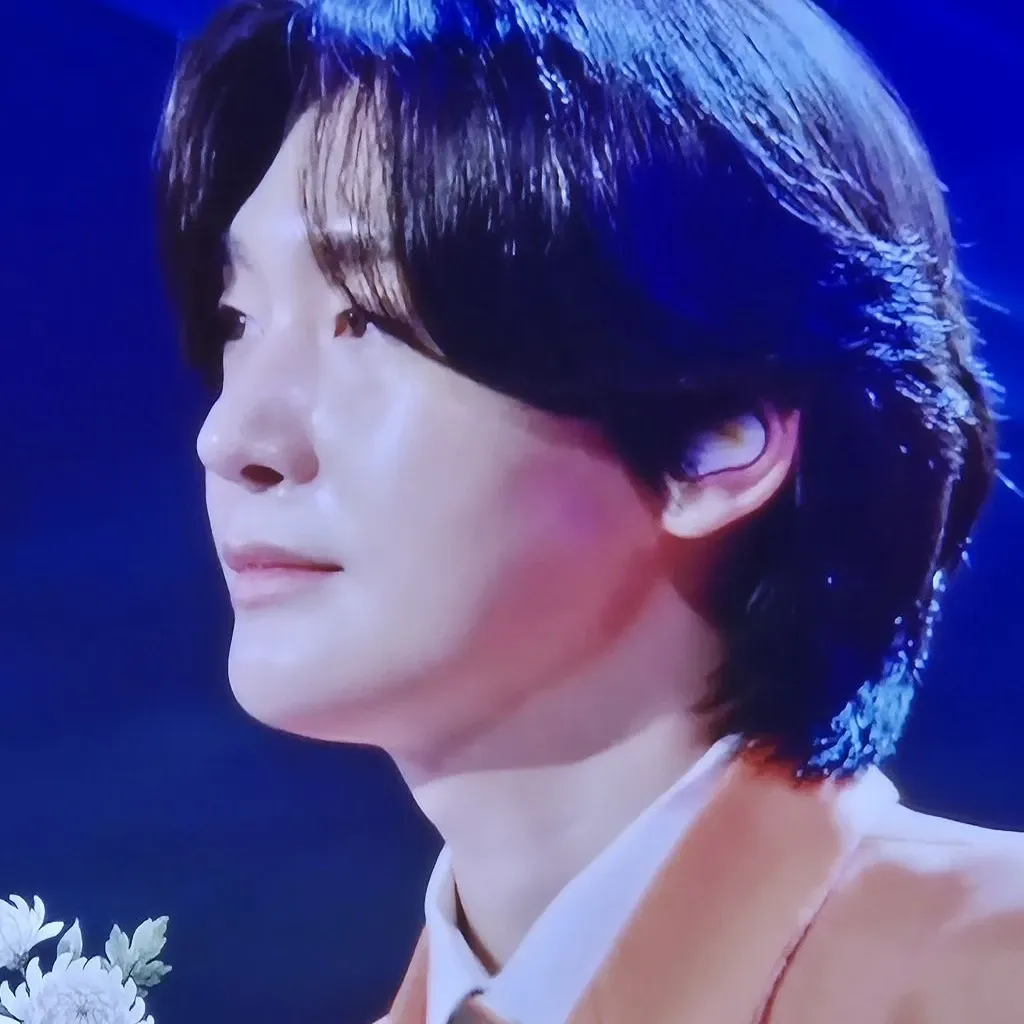 Behind-the-scenes cut of Kim Yongbin