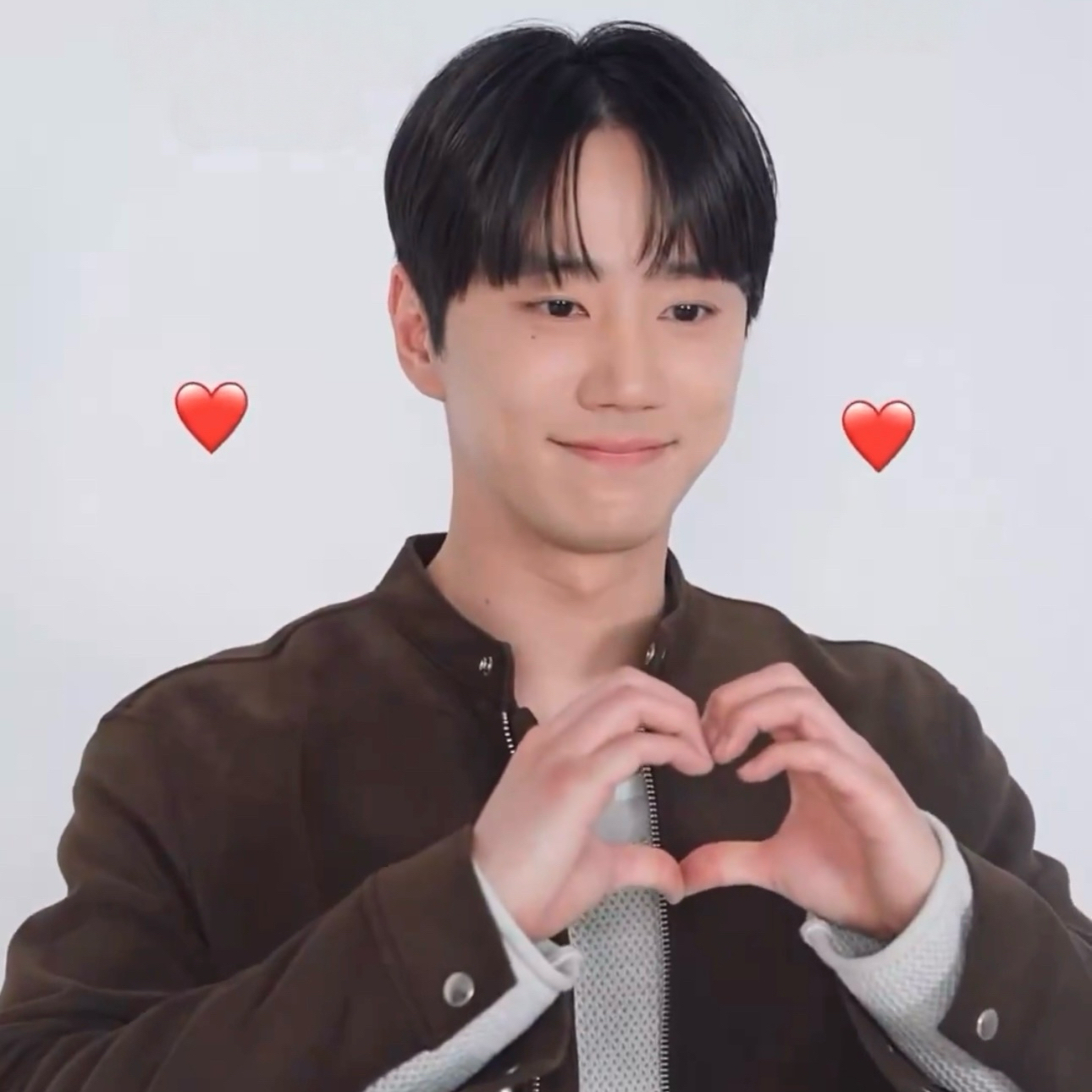 Recent activity shot of Lee Junyoung