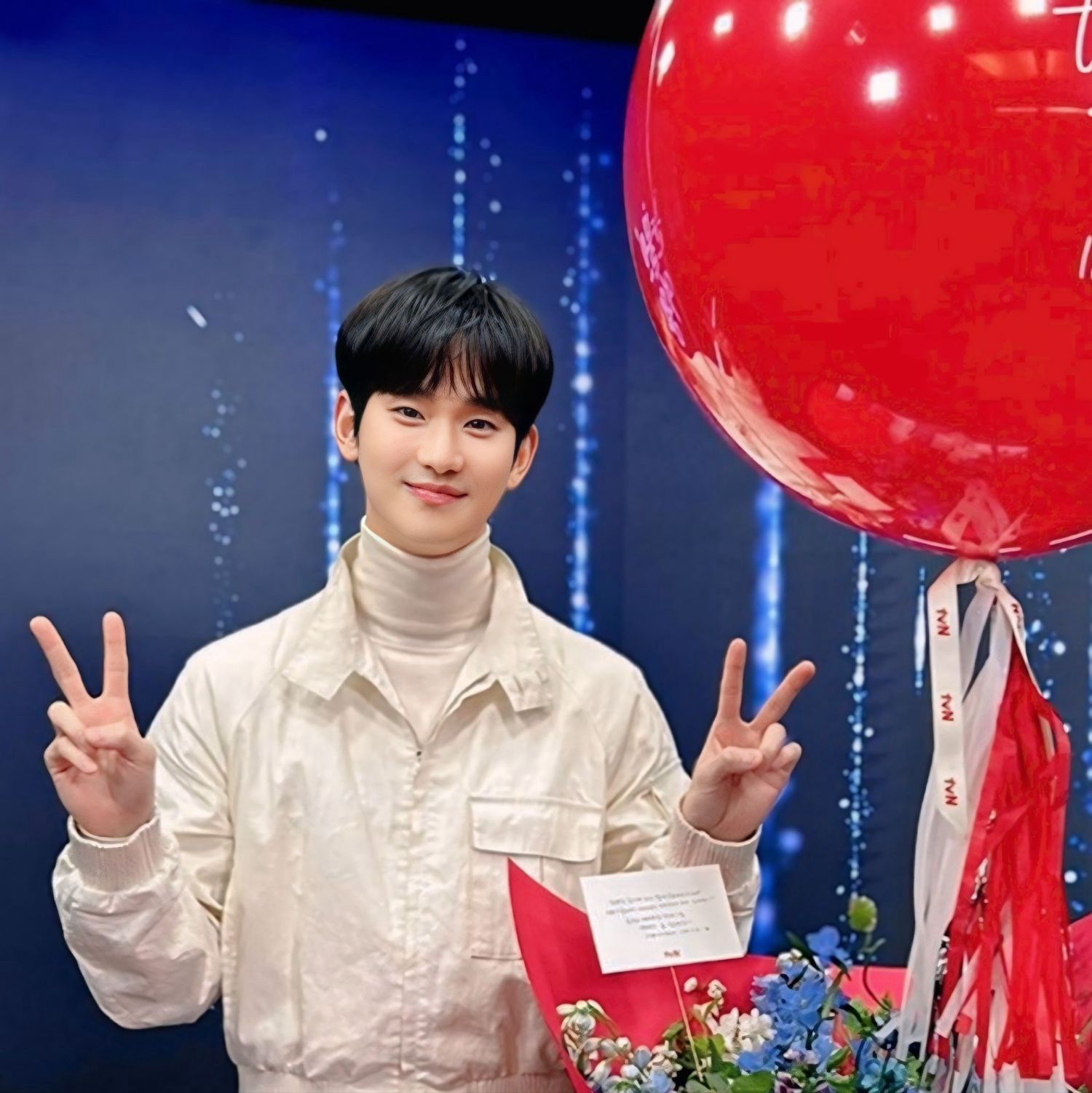 Behind-the-scenes cut of Kim Soohyun