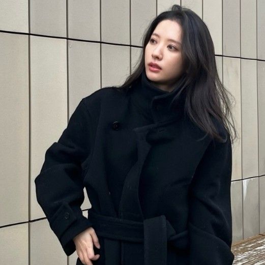 Behind-the-scenes cut of Bona