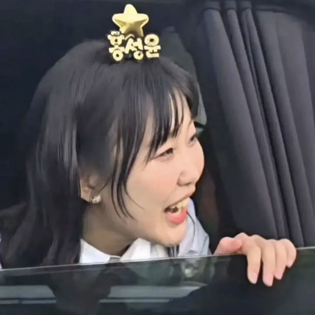 A moment captured by a fan of Hong Seongyun