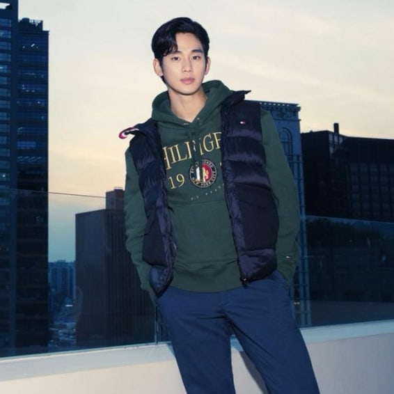 金秀賢的最新照片