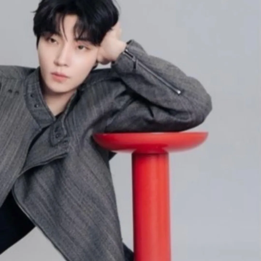 Latest photo of Hwang Inyoup