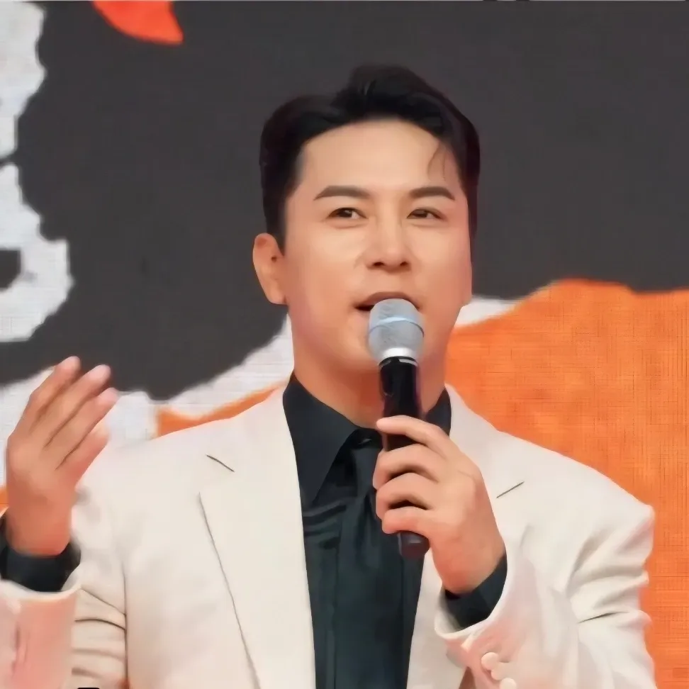 Foto kegiatan terbaru dari Jang Minho