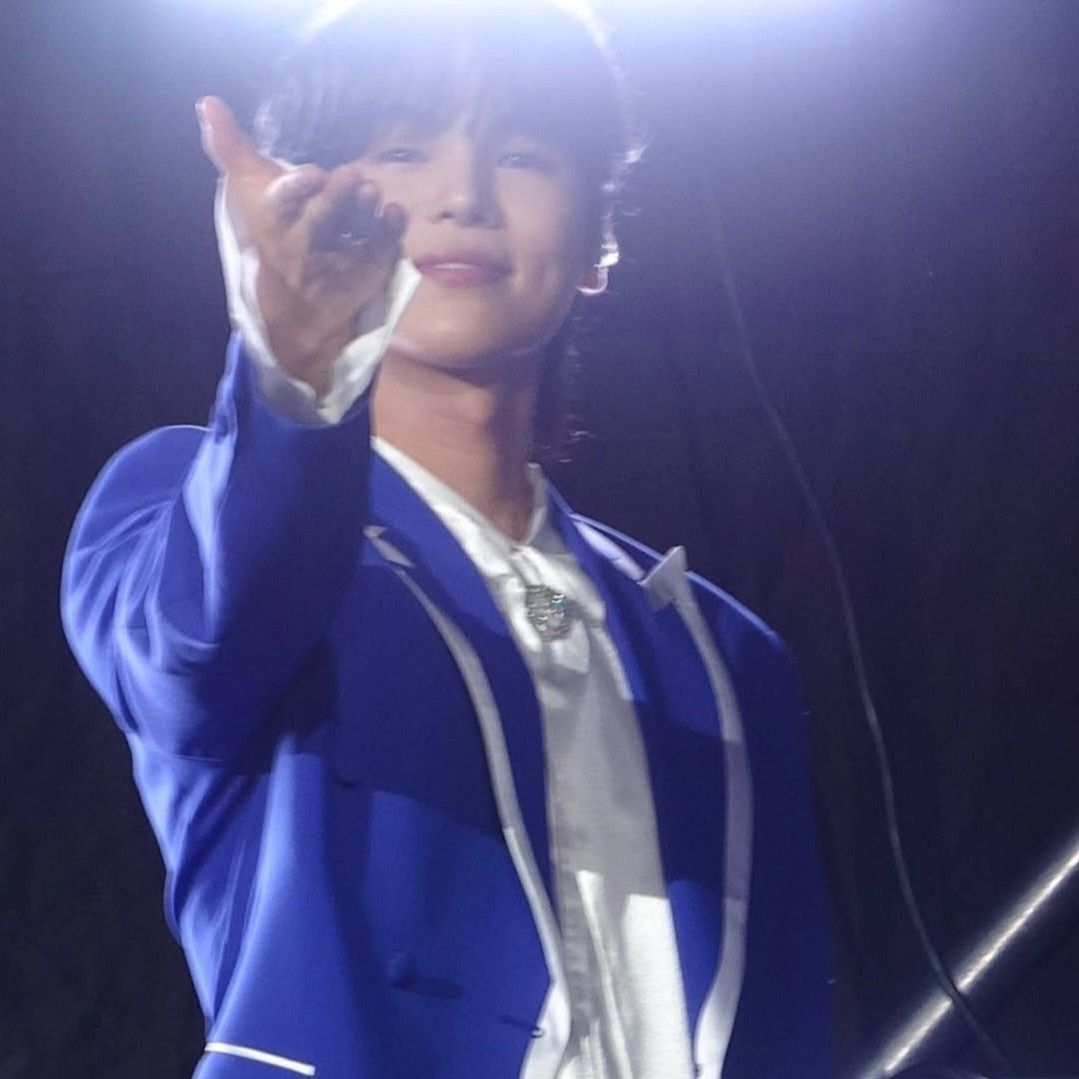 A moment captured by a fan of Kim Junsu (1991)