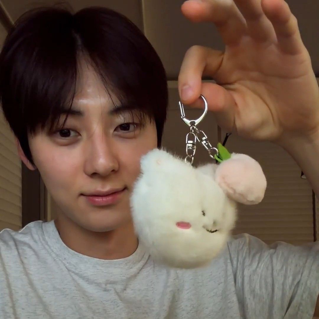 Recent activity shot of Hwang Minhyun