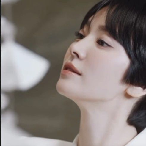 ソン・ヘギョのビハインドカット