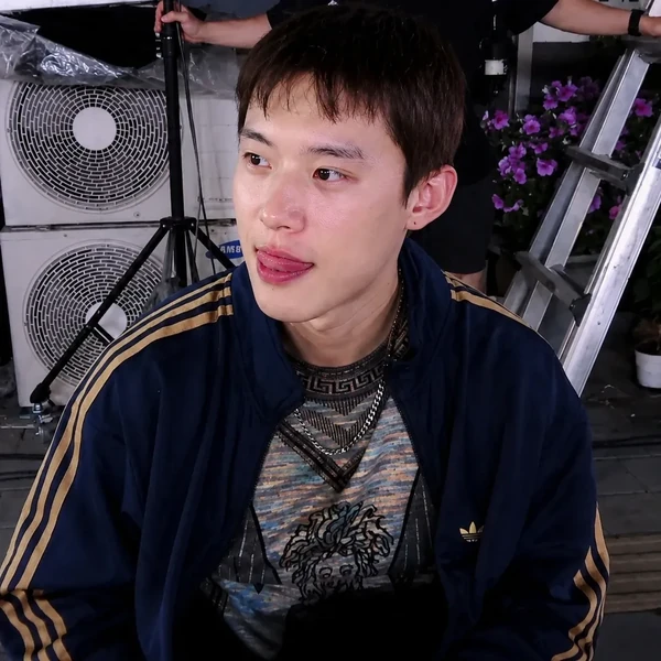 Today’s standout profile photo of Kim Sungcheol on Choeaedol Celeb