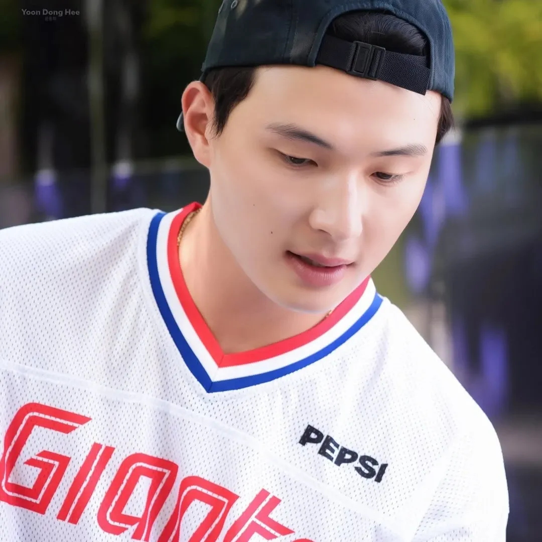 Latest photo of Yoon Donghee