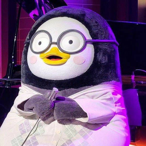 A moment captured by a fan of Pengsoo