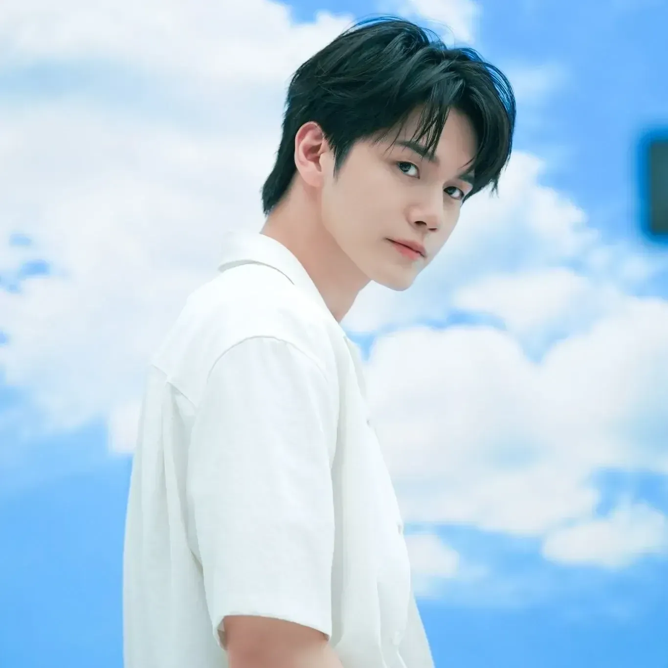 A moment captured by a fan of Ong Seongwu