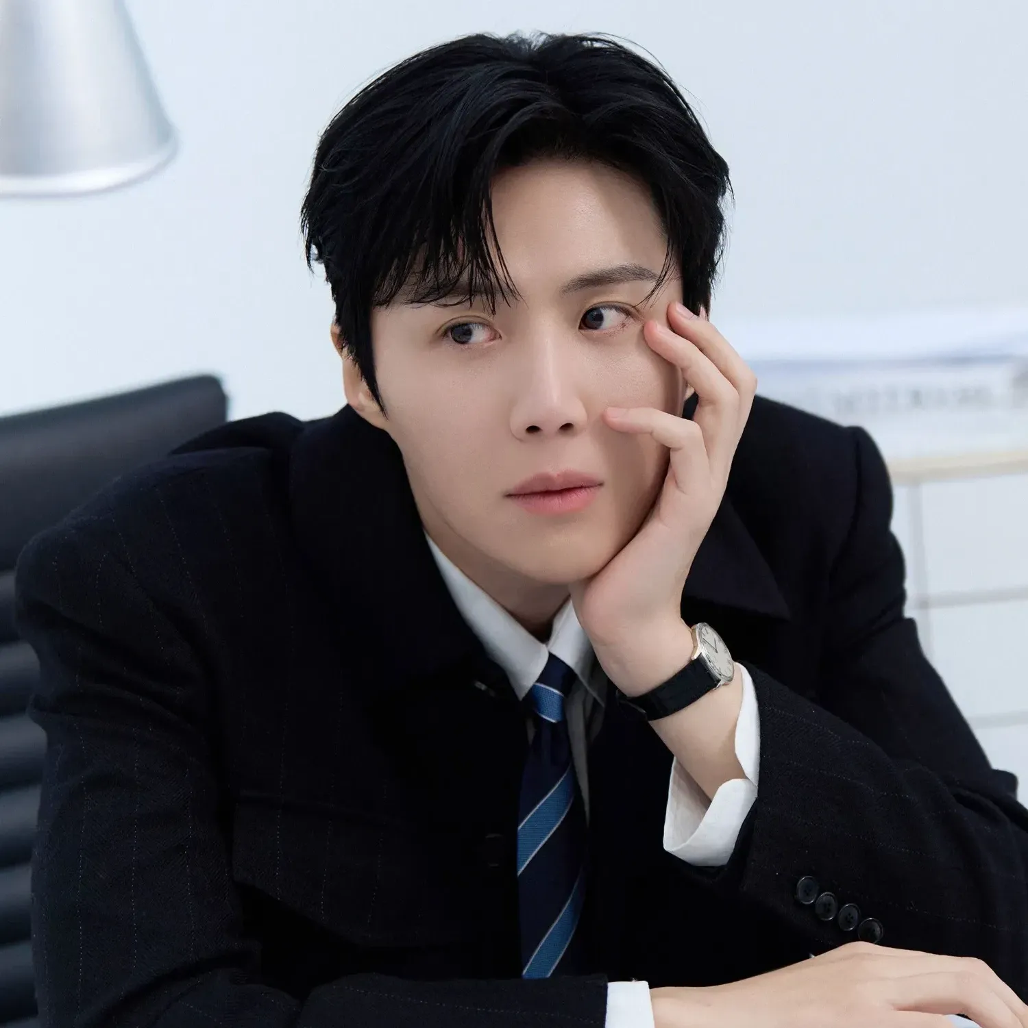 Behind-the-scenes cut of Kim Seonho