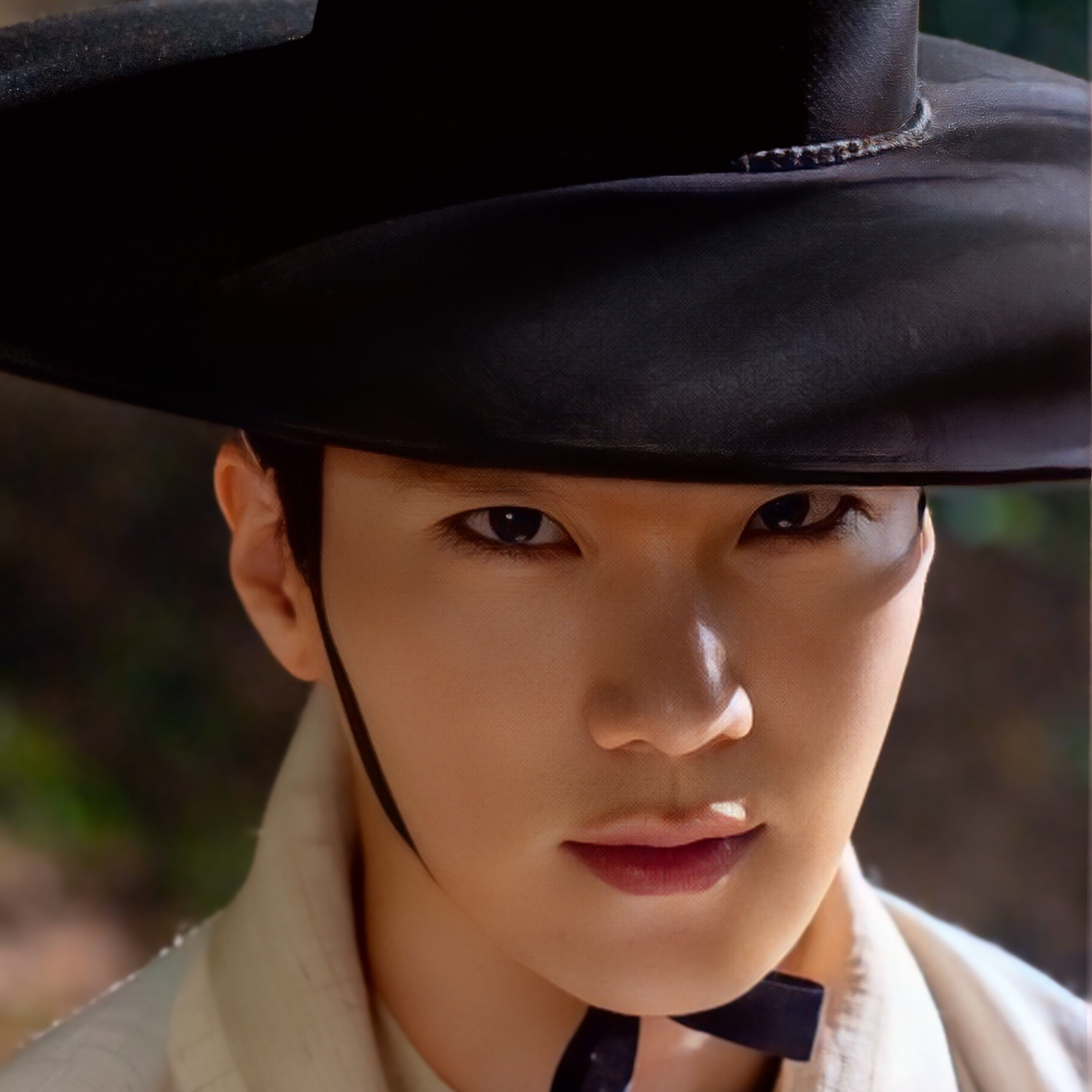 Behind-the-scenes cut of Lee Hongnae
