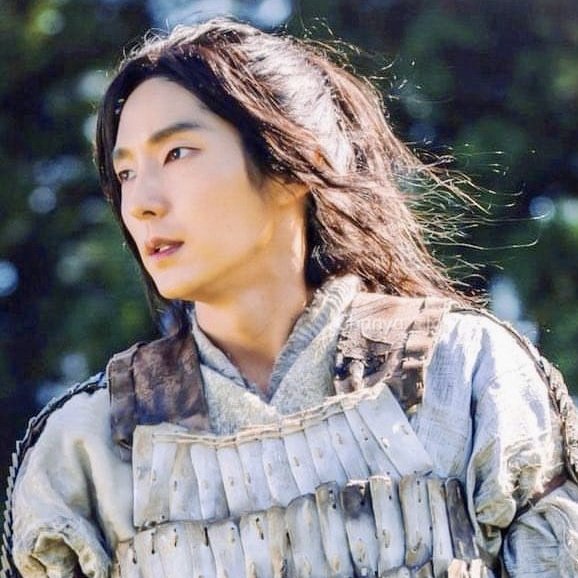 Recent activity shot of Lee Joongi