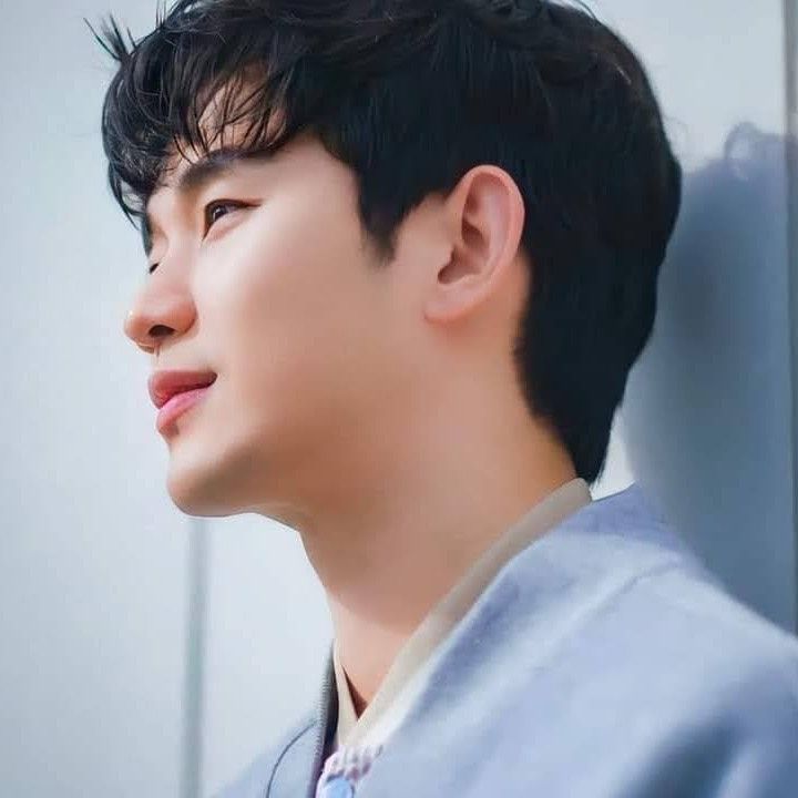 金秀賢的幕後花絮