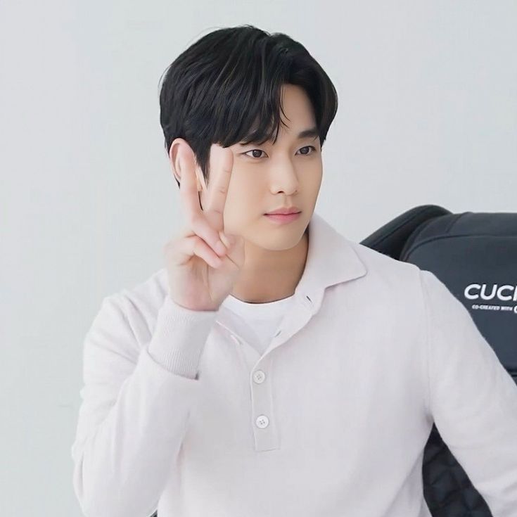 金秀賢的幕後花絮