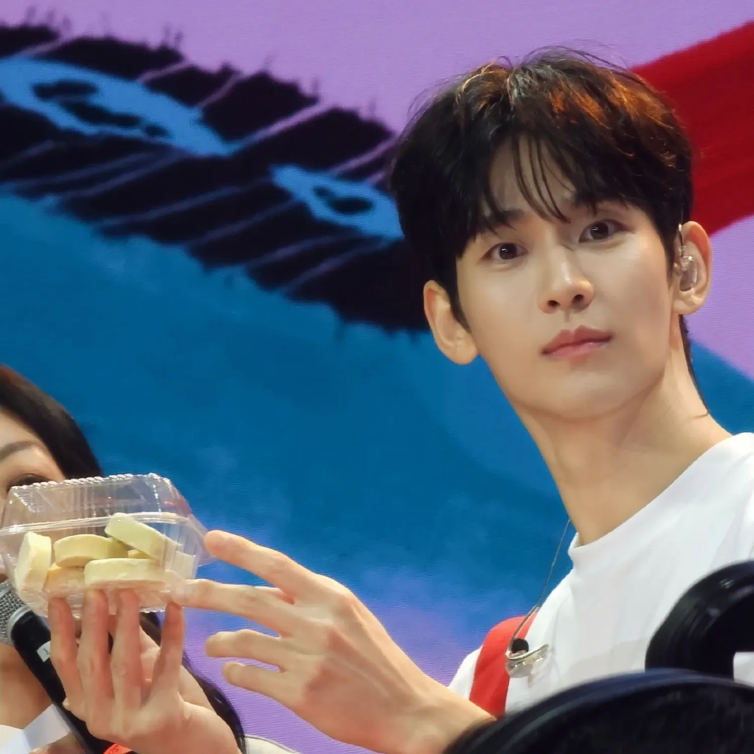 Behind-the-scenes cut of Kim Soohyun