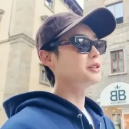 Recent activity shot of Lee Jongsuk